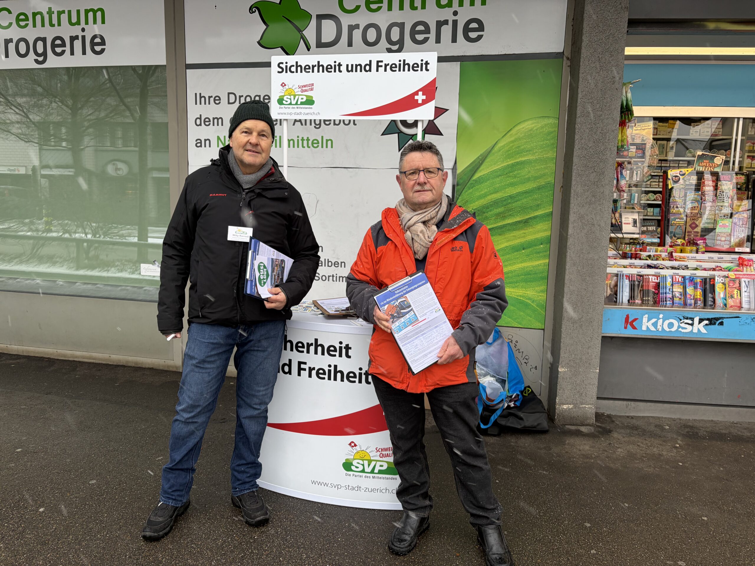 Standaktion bei jedem Wetter